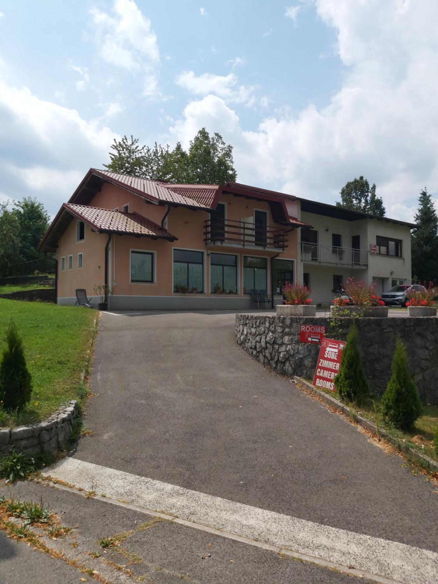 Rooms Zagon Постойна Экстерьер фото